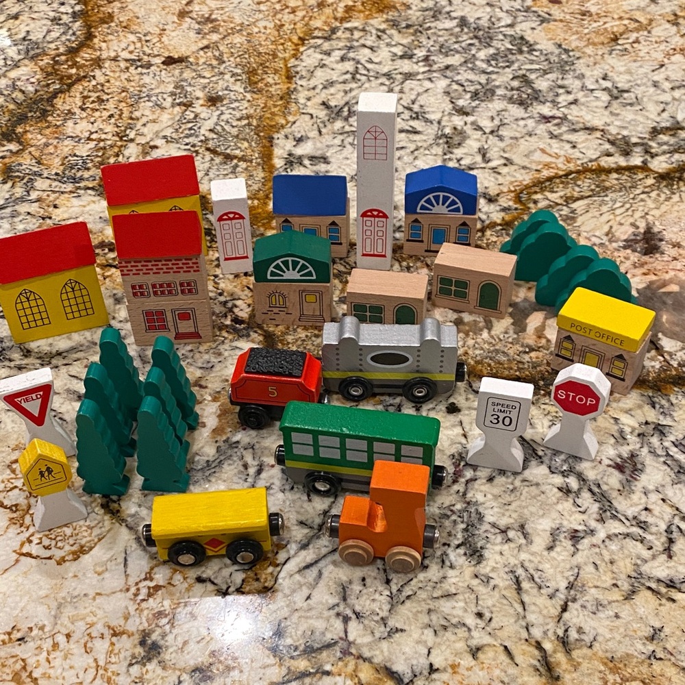 WOOD Playset Houses, Buildings, Trees & Transportation Vehicles